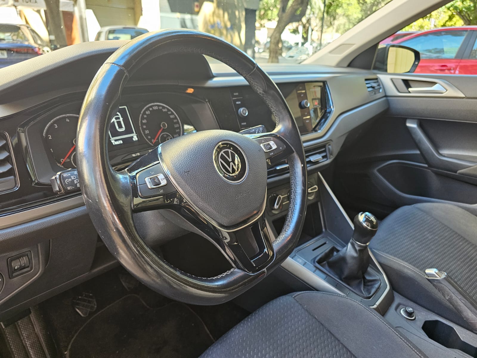 Miniatura 2 de VOLKSWAGEN POLO