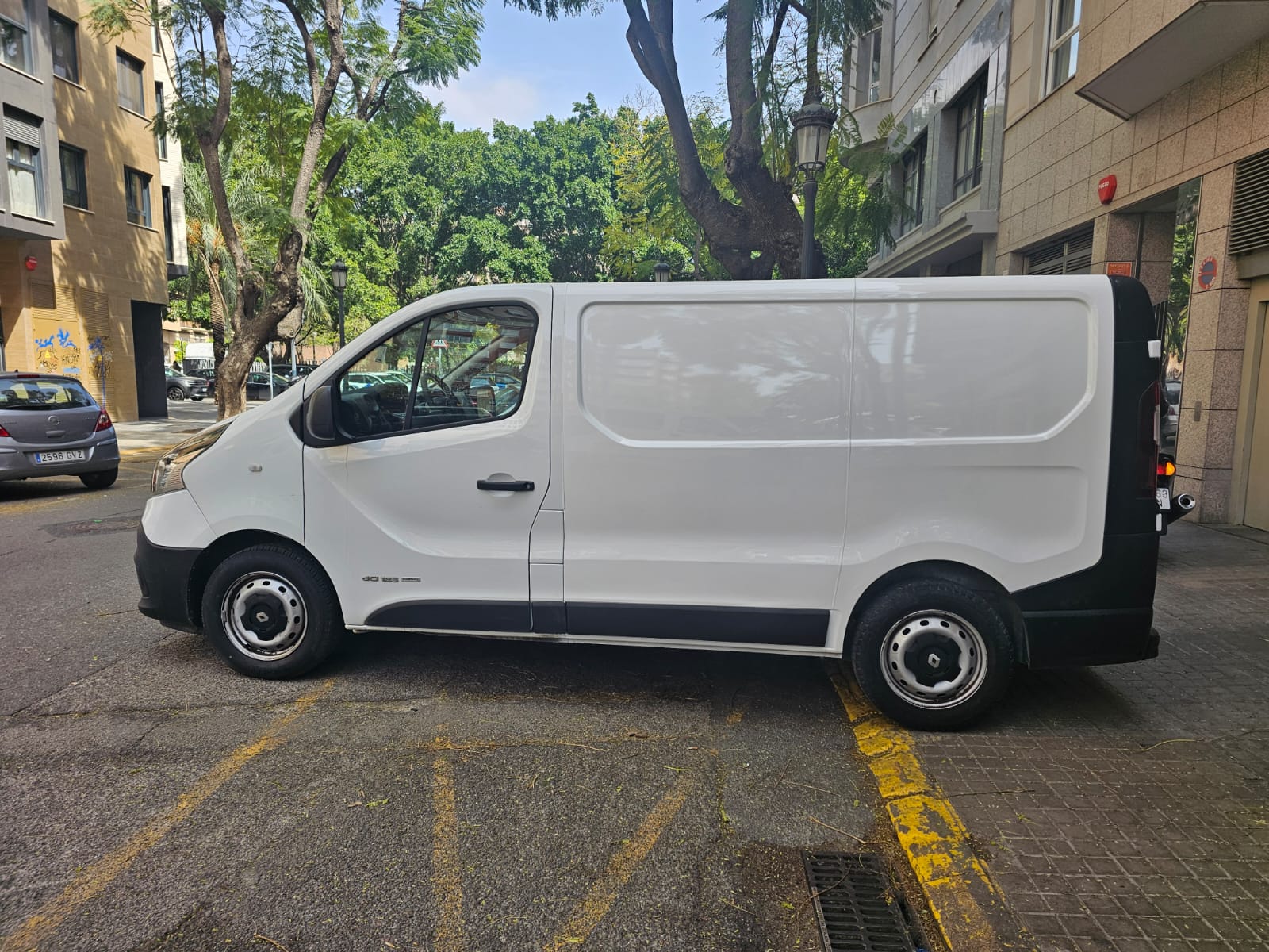 Miniatura 5 de RENAULT TRAFIC